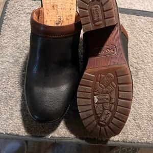 Kork-Ease Black and Brown Slip-On Loafers